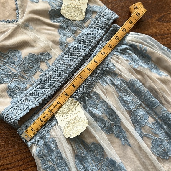 Altar’s State Matching Skirt and Crop Top Set - Picture 4 of 6